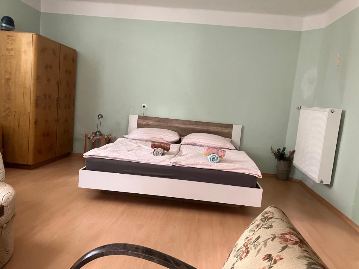 Garden View Apartment Znojmo Ngoại thất bức ảnh